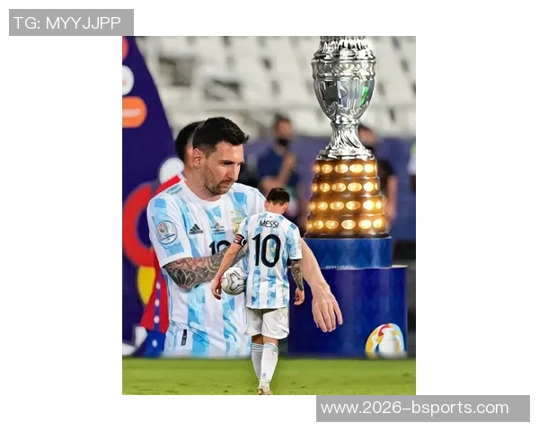 贝纳德斯基揭秘C罗真实个性谦逊友善与团队融洽相处